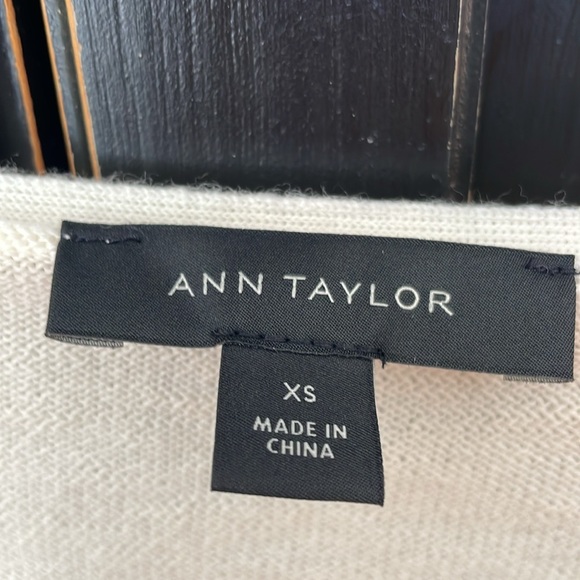 Ann Taylor wool v neck sweater - Picture 3 of 7